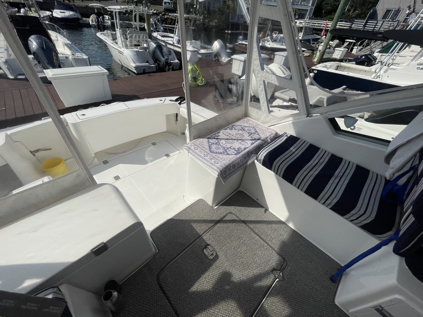 31ft Luhrs Yacht For Sale