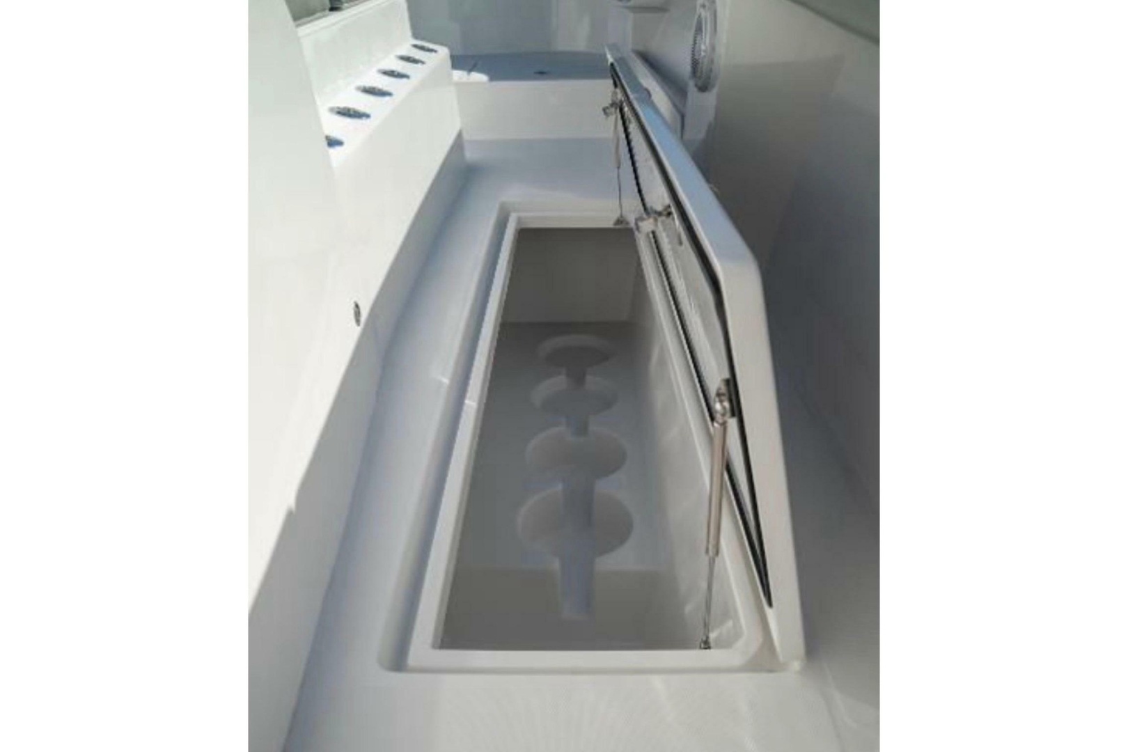 Front Runner 37 Catamaran Yacht For Sale