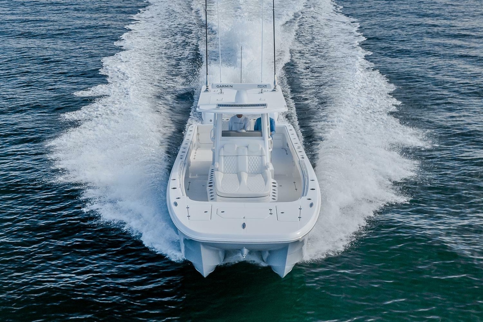 Invincible 33 Catamaran - Photo 2