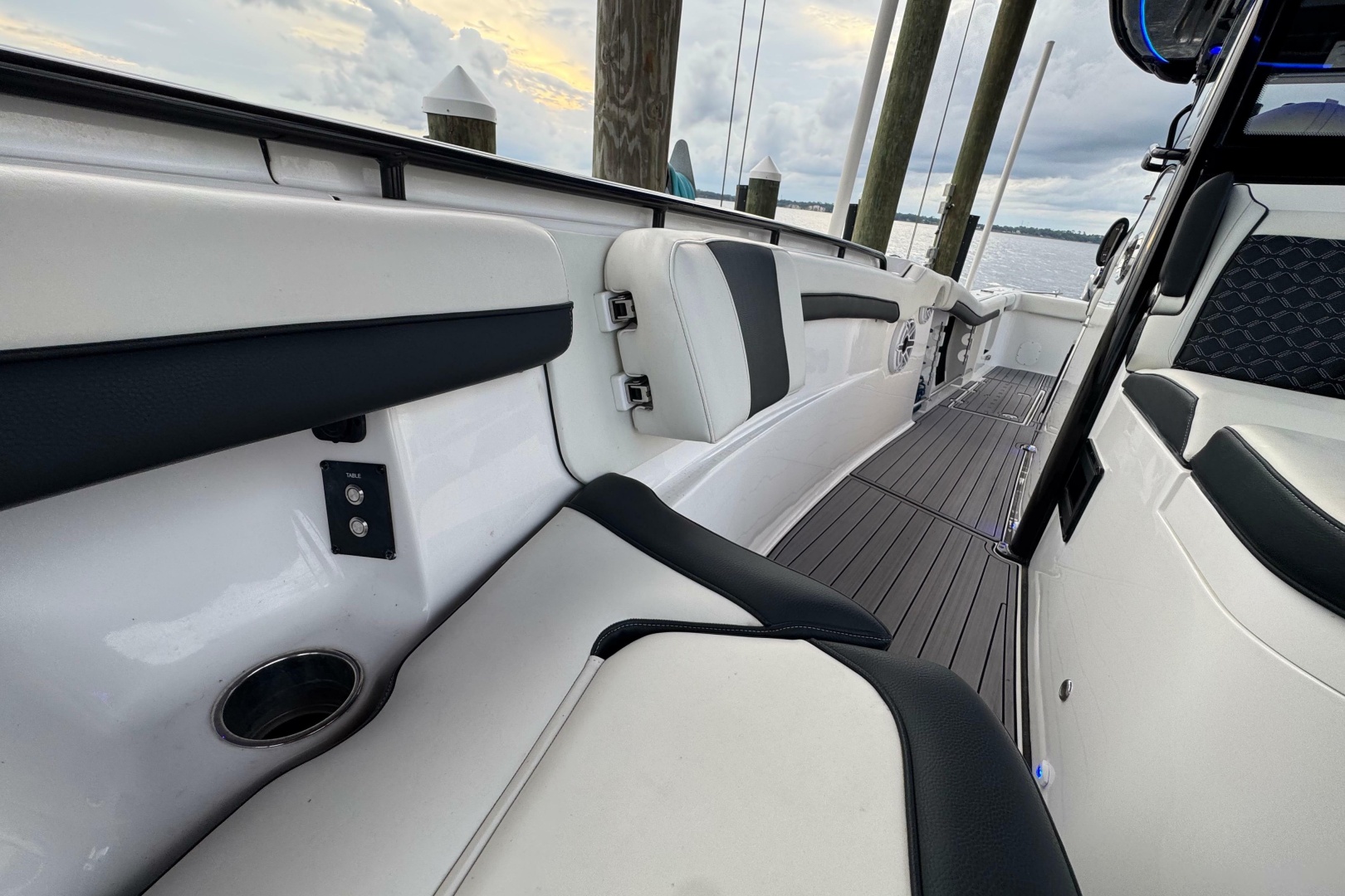 Sunset Chaser 32ft Tidewater Yacht For Sale Sunset Chaser 32ft Tidewater Yacht For Sale