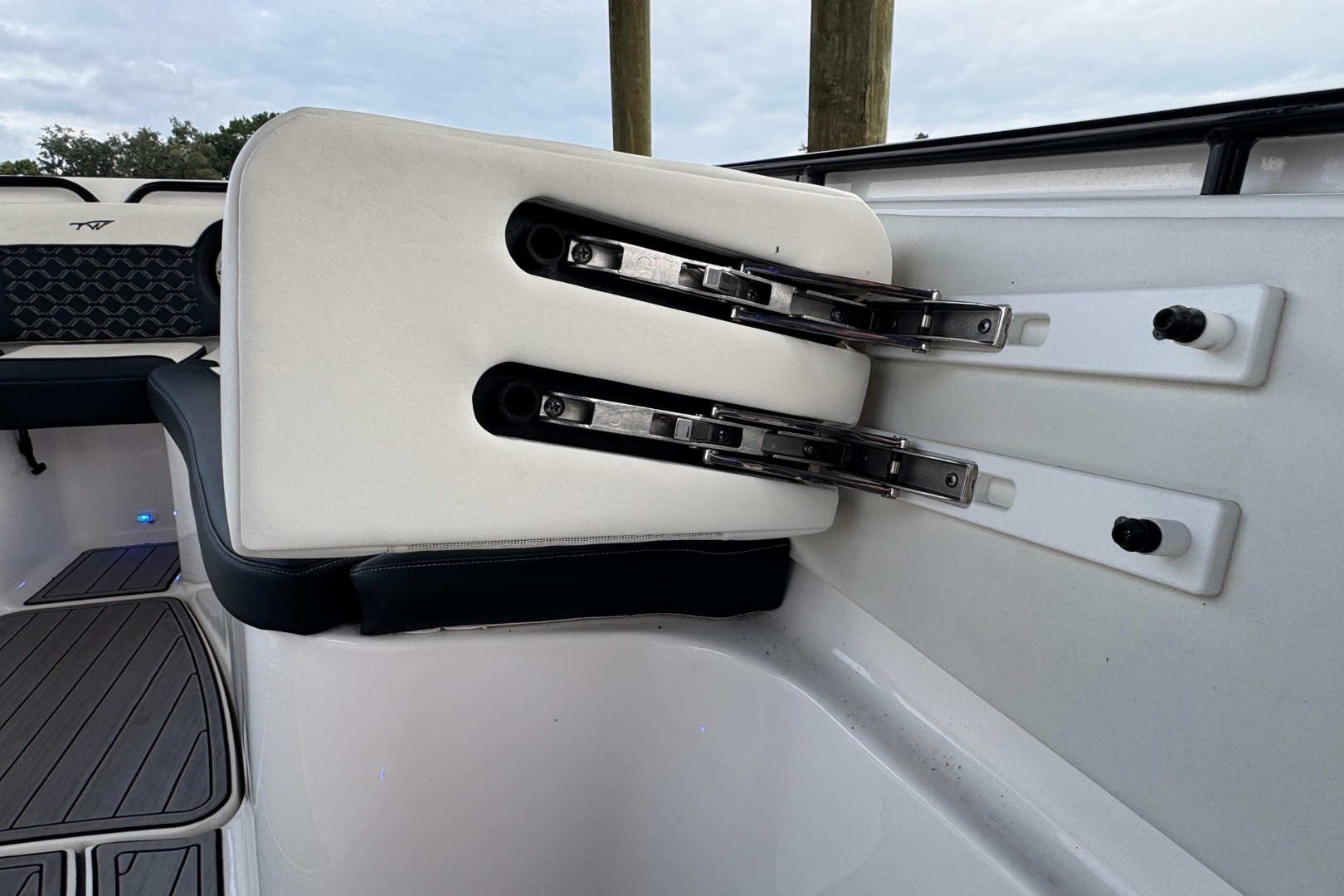 Tidewater 320 CC Adventure Yacht For Sale