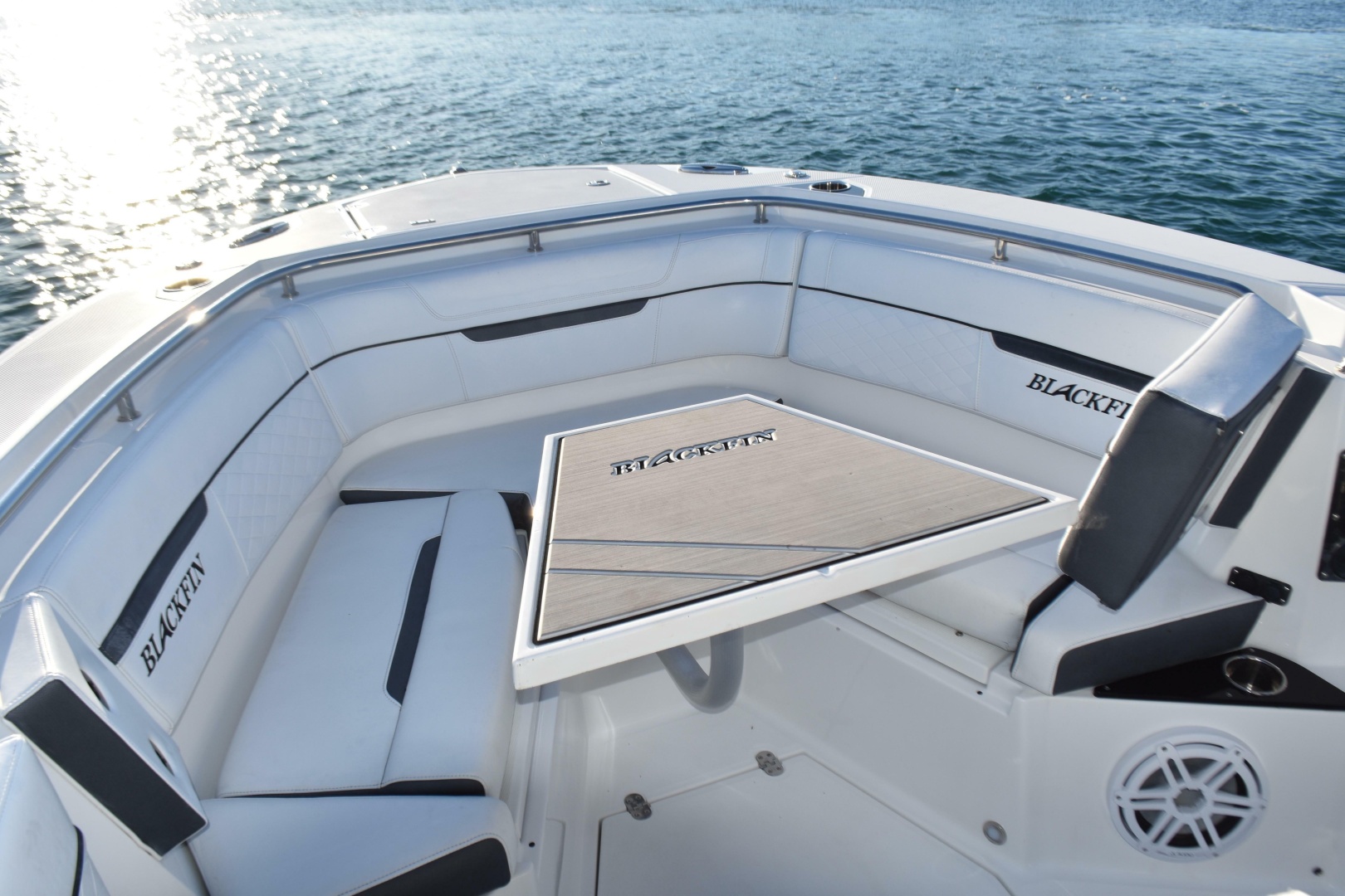 2022 Blackfin 272 CC
