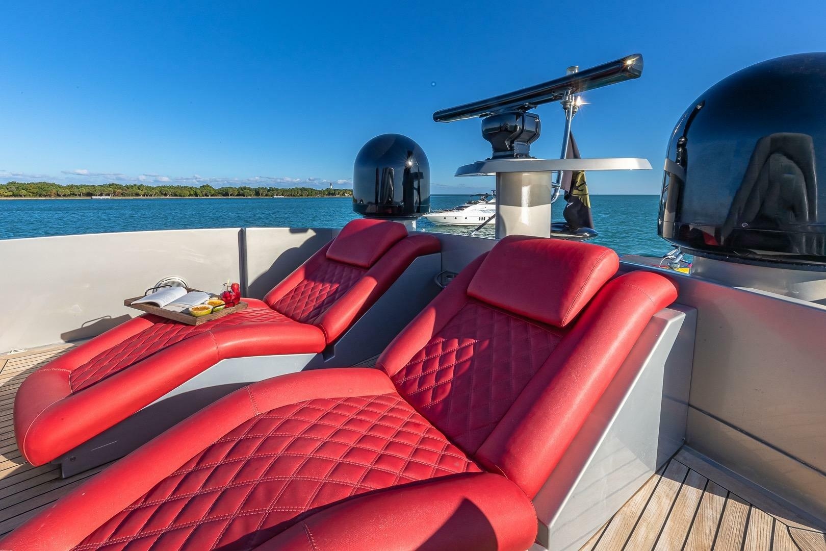 2008 Pershing 90