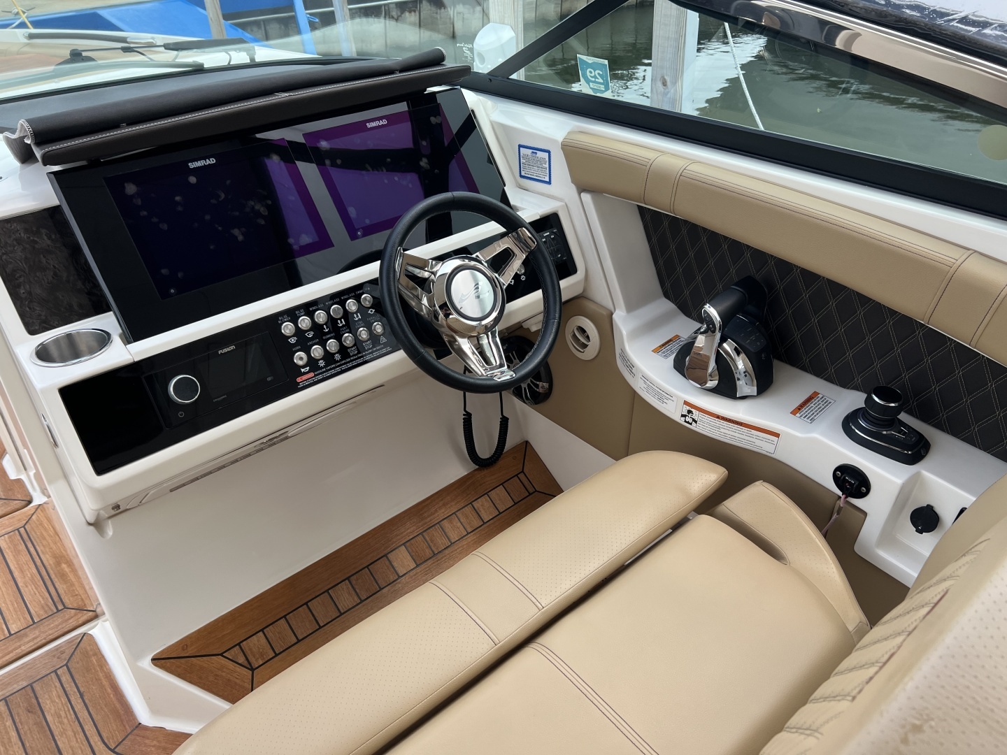 Sea Ray 350 SLX Yacht For Sale