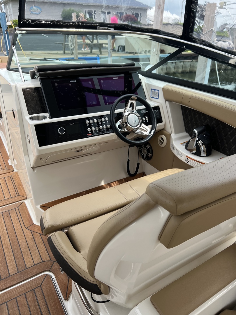 FUN DREAM 35ft Sea Ray Yacht For Sale