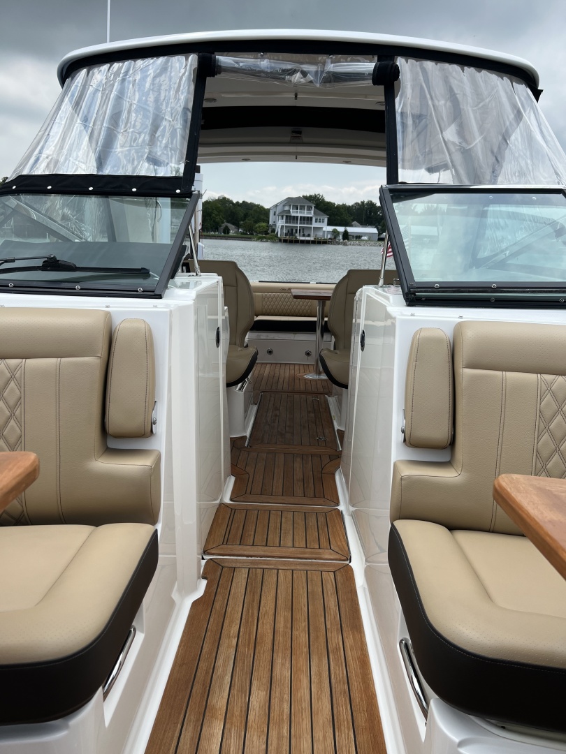 FUN DREAM 35ft Sea Ray Yacht For Sale