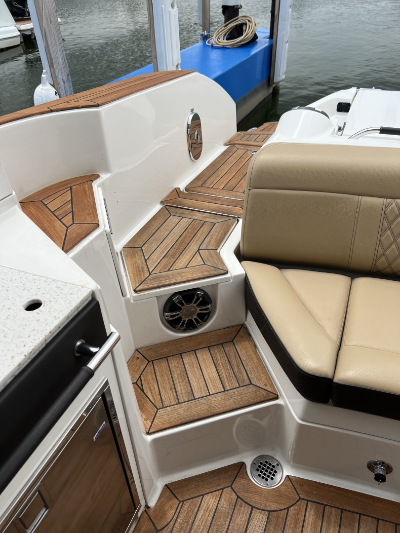 FUN DREAM 35ft Sea Ray Yacht For Sale