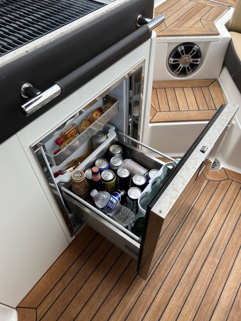 Sea Ray 350 SLX Yacht For Sale