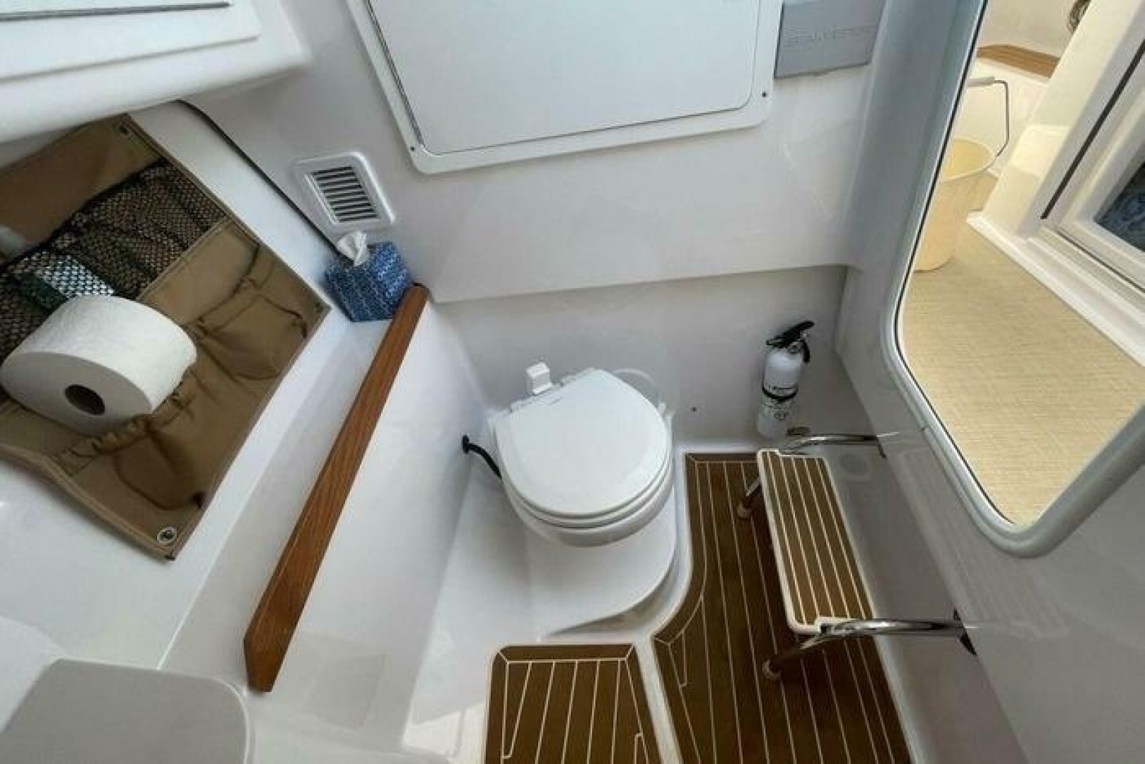 Southport 33 DC Yacht For Sale
