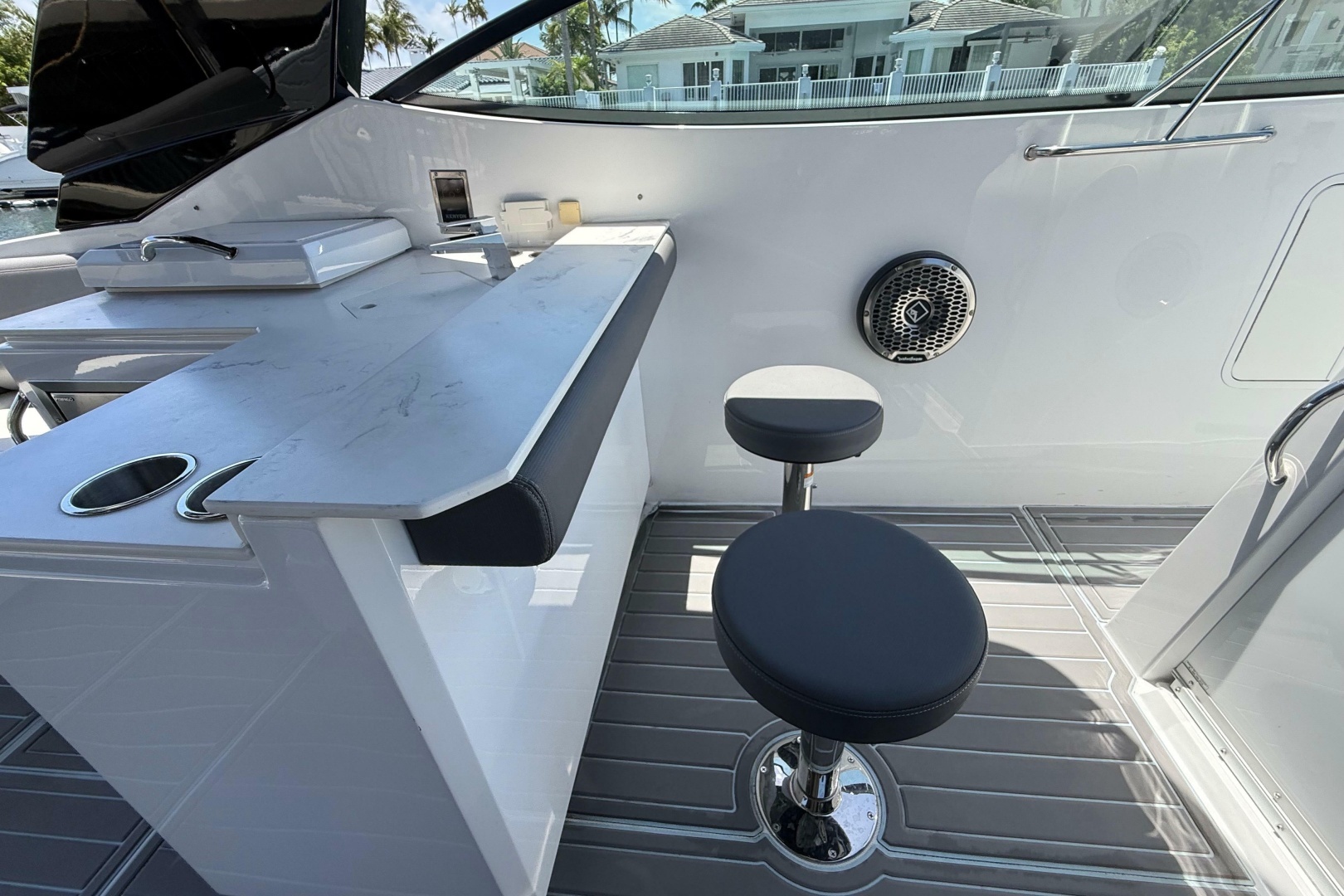 Cruisers Yachts 38 GLS OB Yacht For Sale
