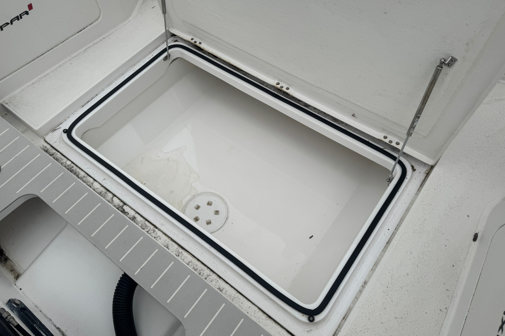 2020 Axopar 28 Cabin