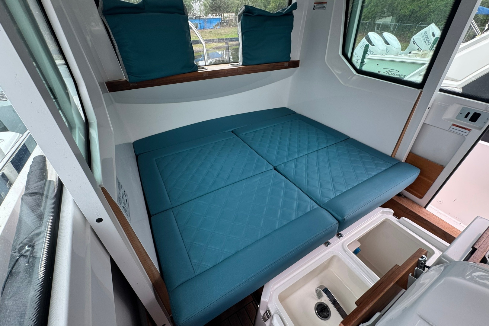 2020 Axopar 28 Cabin