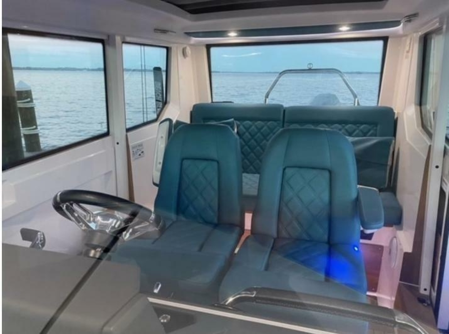 2020 Axopar 28 Cabin