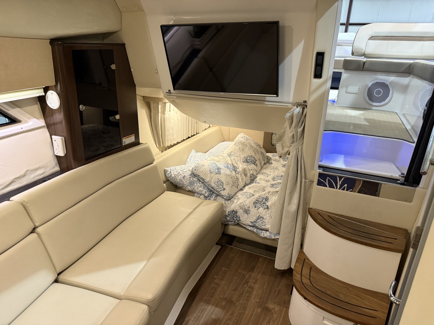 35ft Regal Yacht For Sale