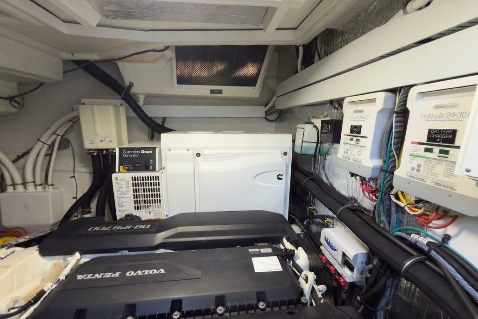 Cruisers Yachts 50 Cantius Yacht For Sale