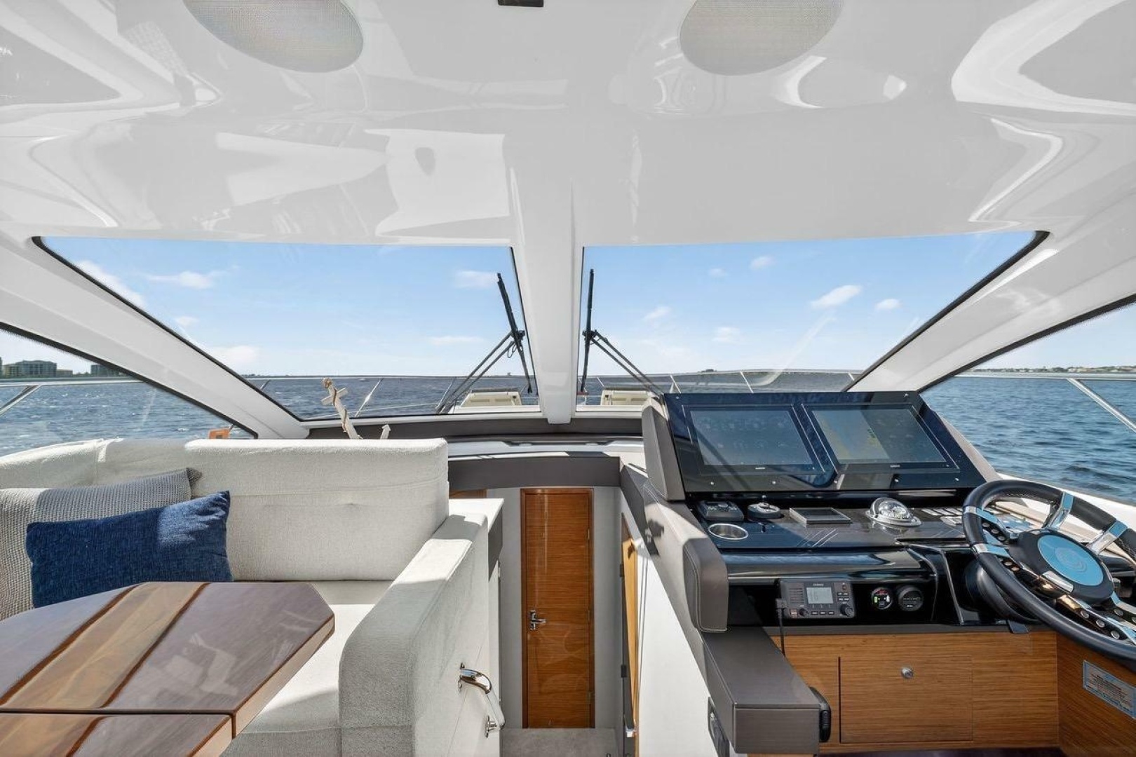 Cruisers Yachts 50 Cantius Yacht For Sale