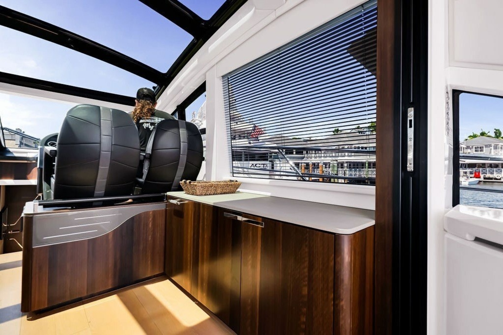 60ft Sunseeker Yacht For Sale