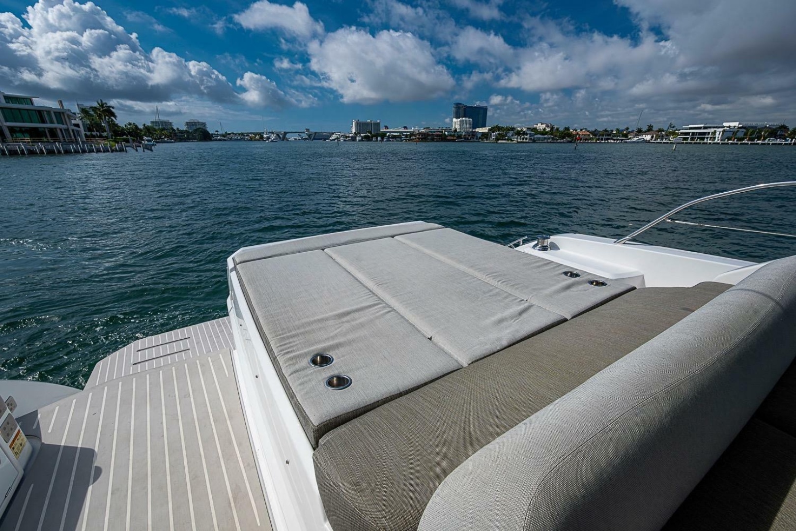 51ft Azimut Yacht For Sale