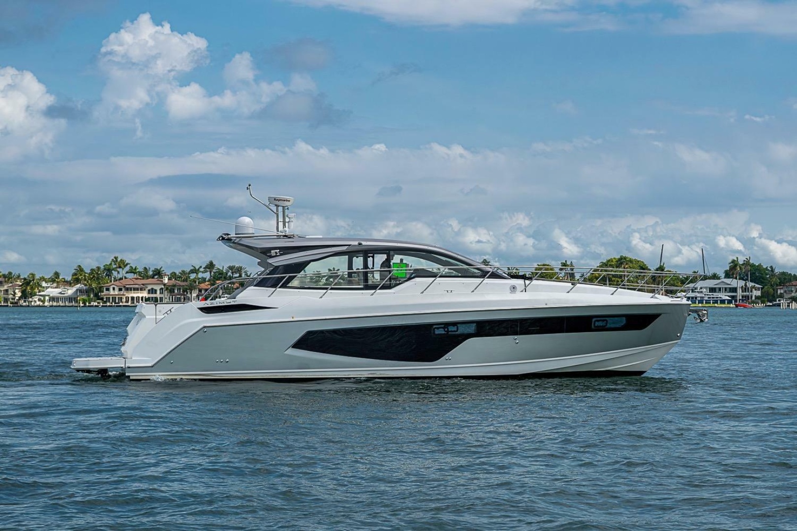51ft Azimut Yacht For Sale