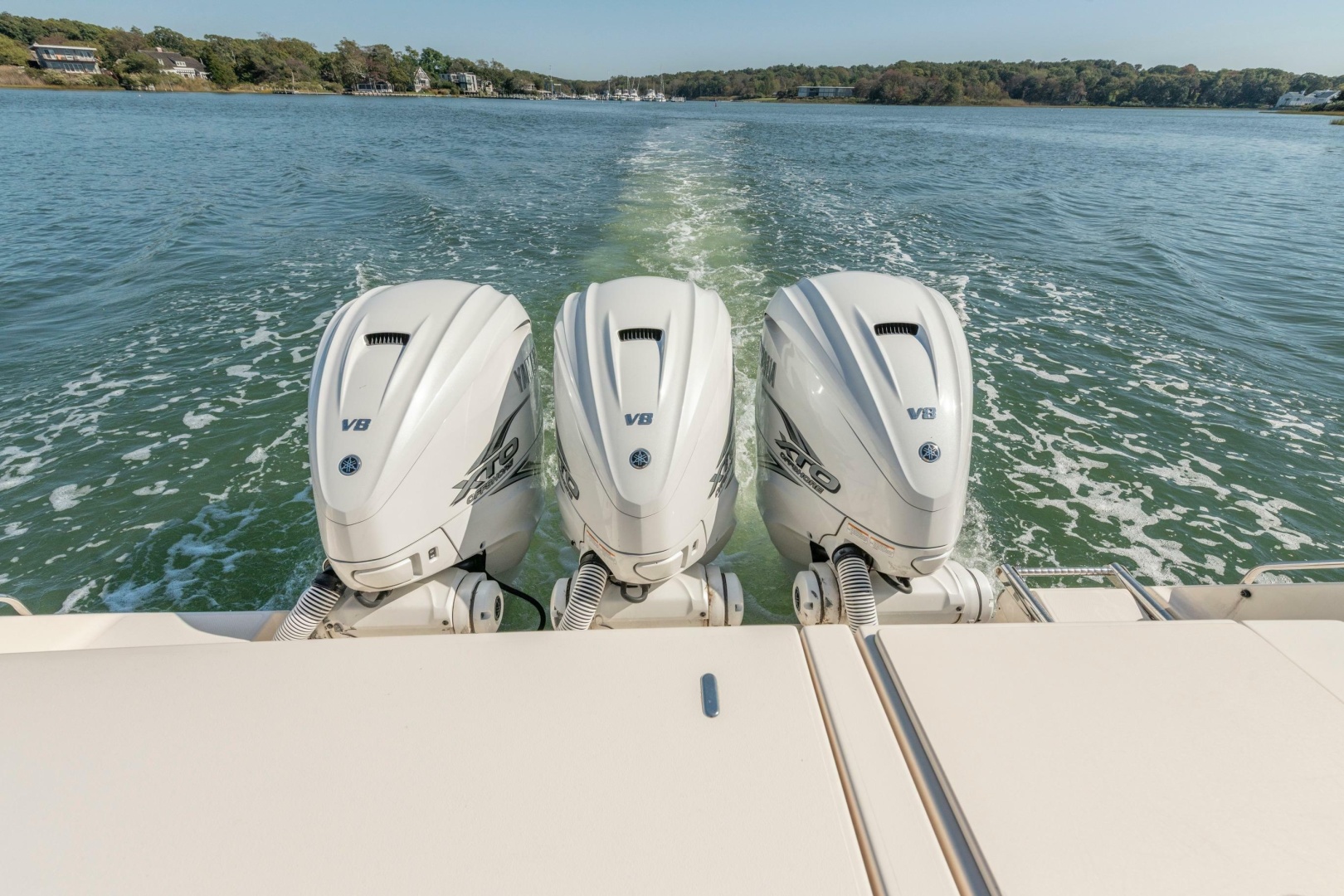 2019 Grady-White Freedom 375