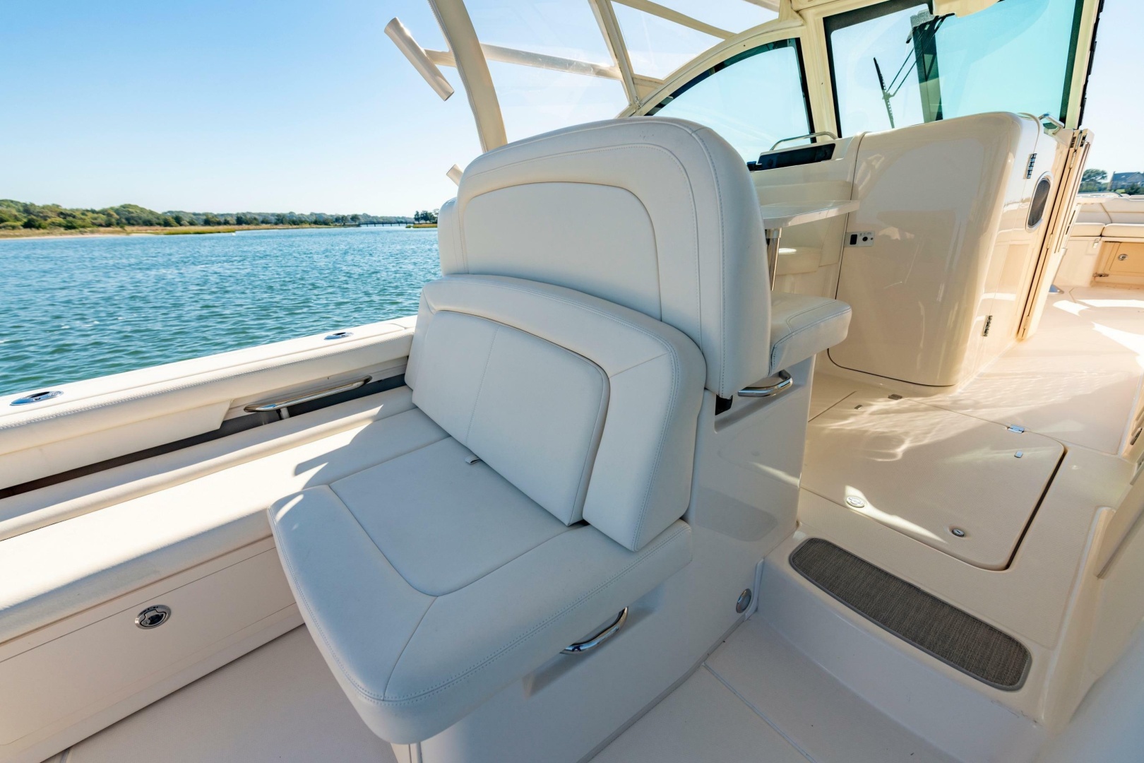 Grady-White Freedom 375 - Photo 17