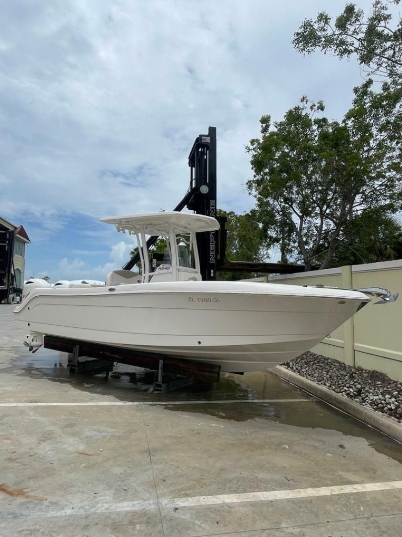 24ft Robalo Yacht For Sale