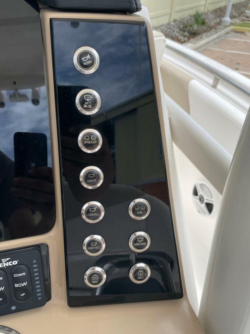 24ft Robalo Yacht For Sale