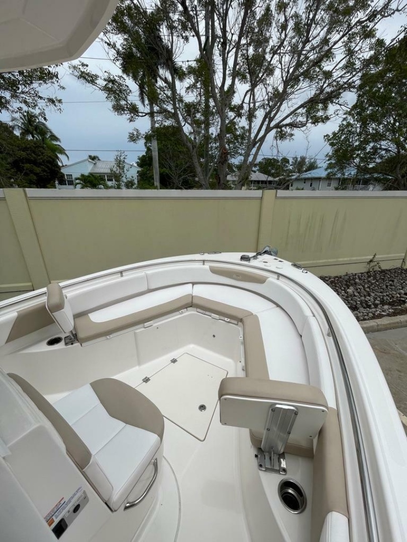 24ft Robalo Yacht For Sale