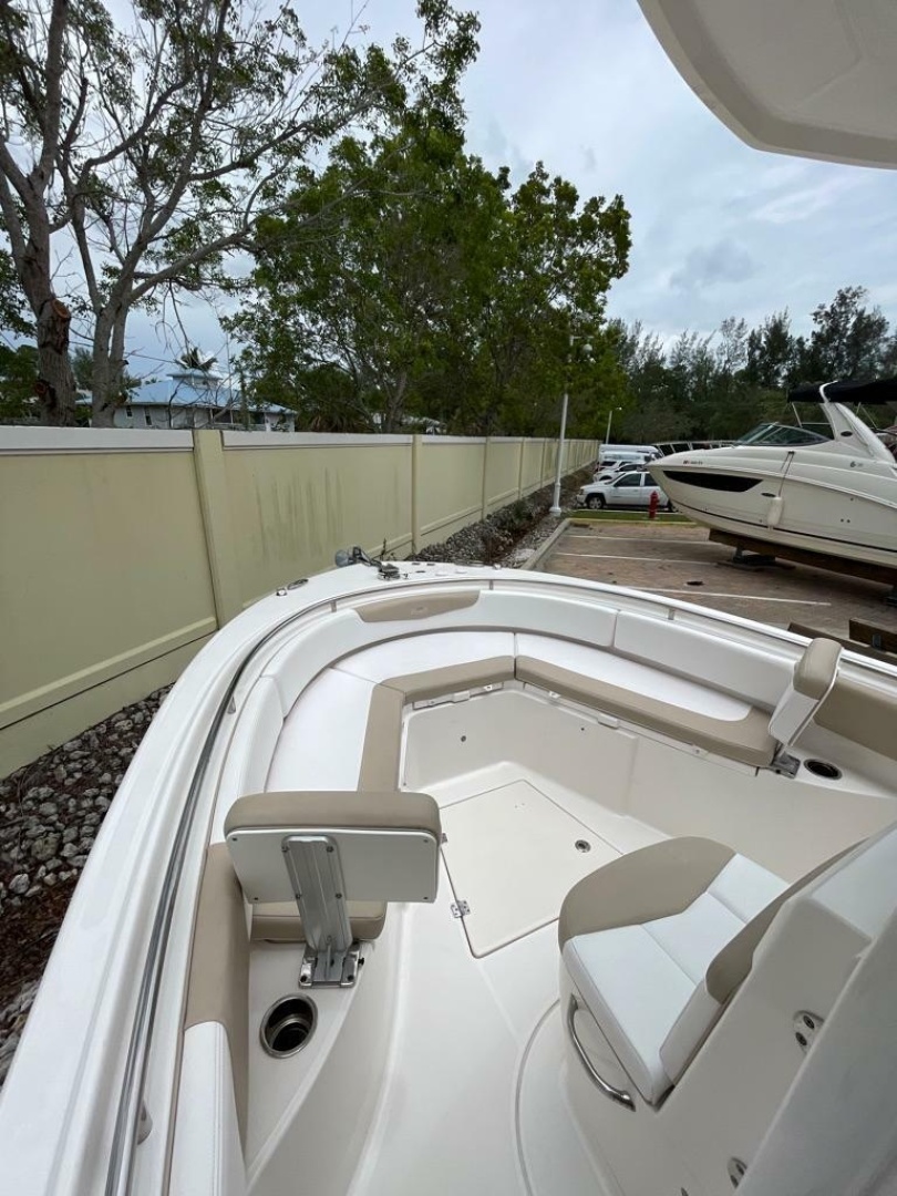24ft Robalo Yacht For Sale