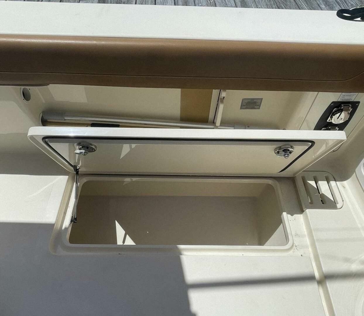 Scout 380 LXF — Shady Lady 2 - Photo 11