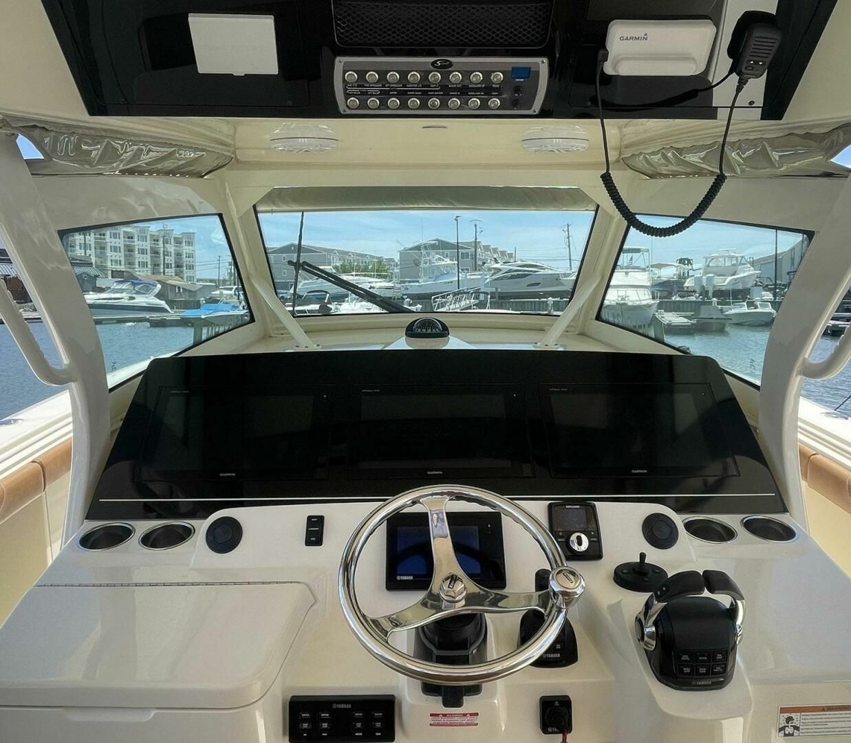 Scout 380 LXF — Shady Lady 2 - Photo 27
