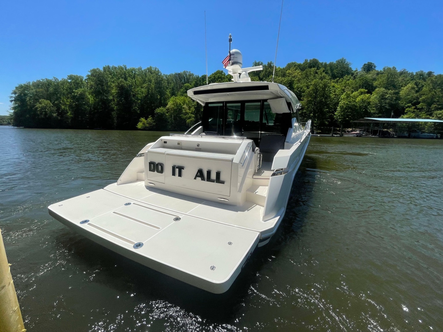Tiara Yachts C53 Coupe — DO IT ALL - Photo 3