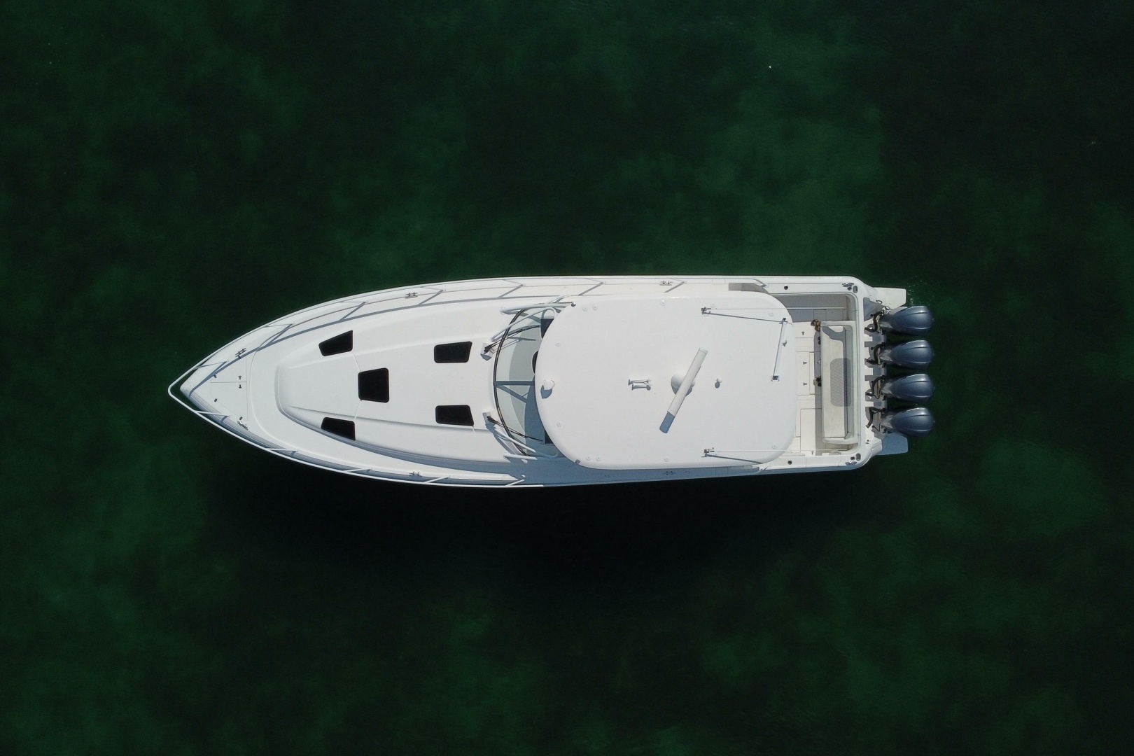 2017 Intrepid 475 Sport Yacht