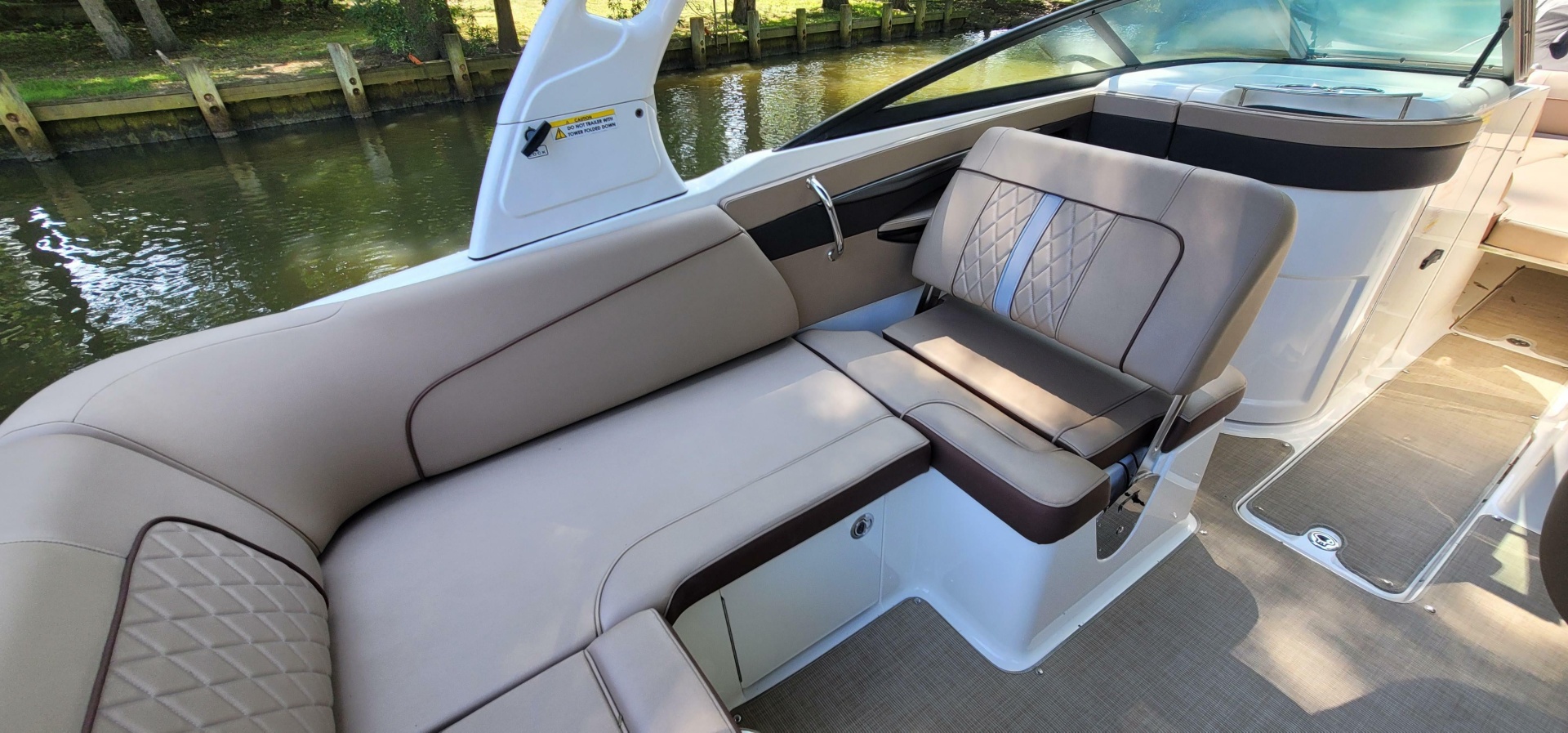 2017 Sea Ray SDX 240 Outboard