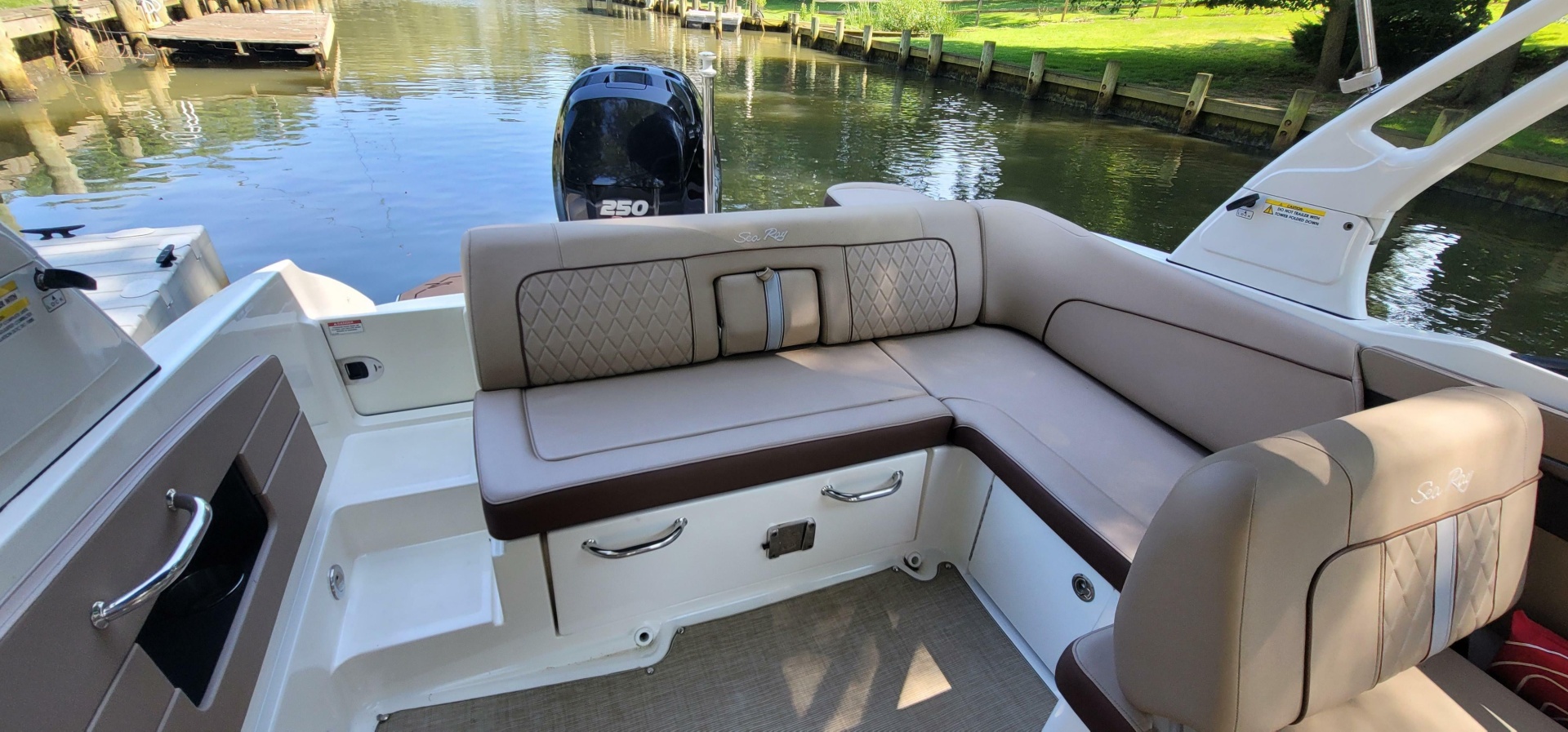 2017 Sea Ray SDX 240 Outboard