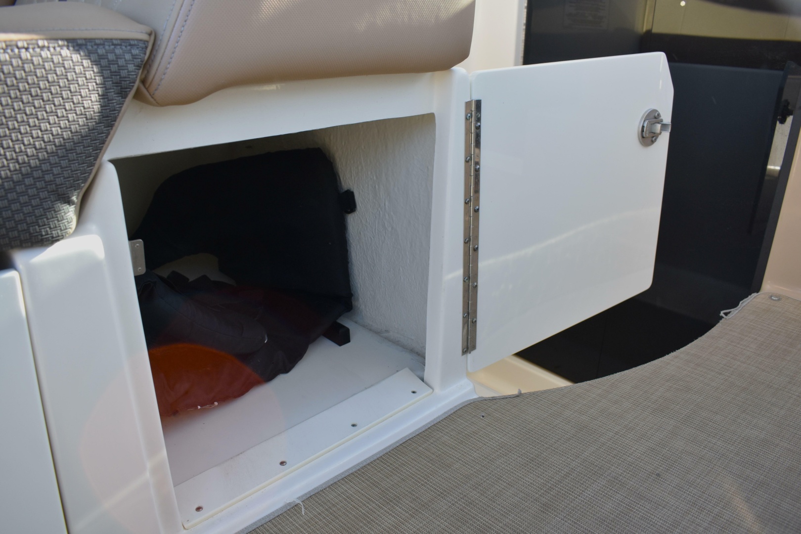 31ft Sea Ray Yacht For Sale
