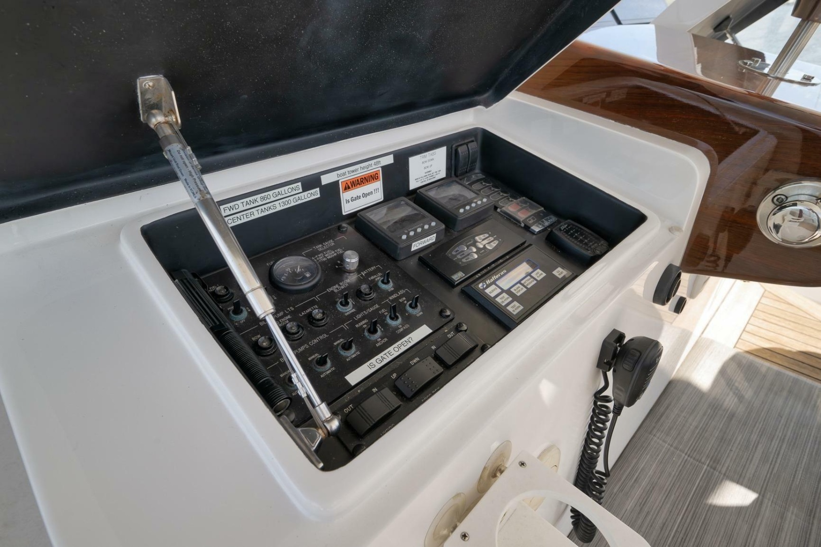 Slim Shady 70ft Hatteras Yacht For Sale