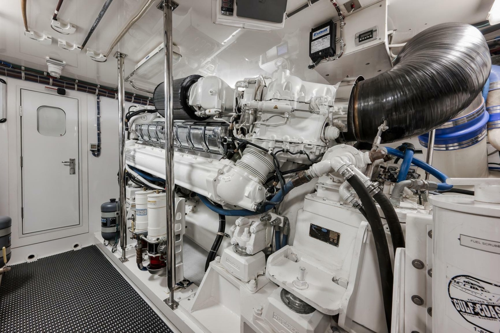 2015 Hatteras GT70