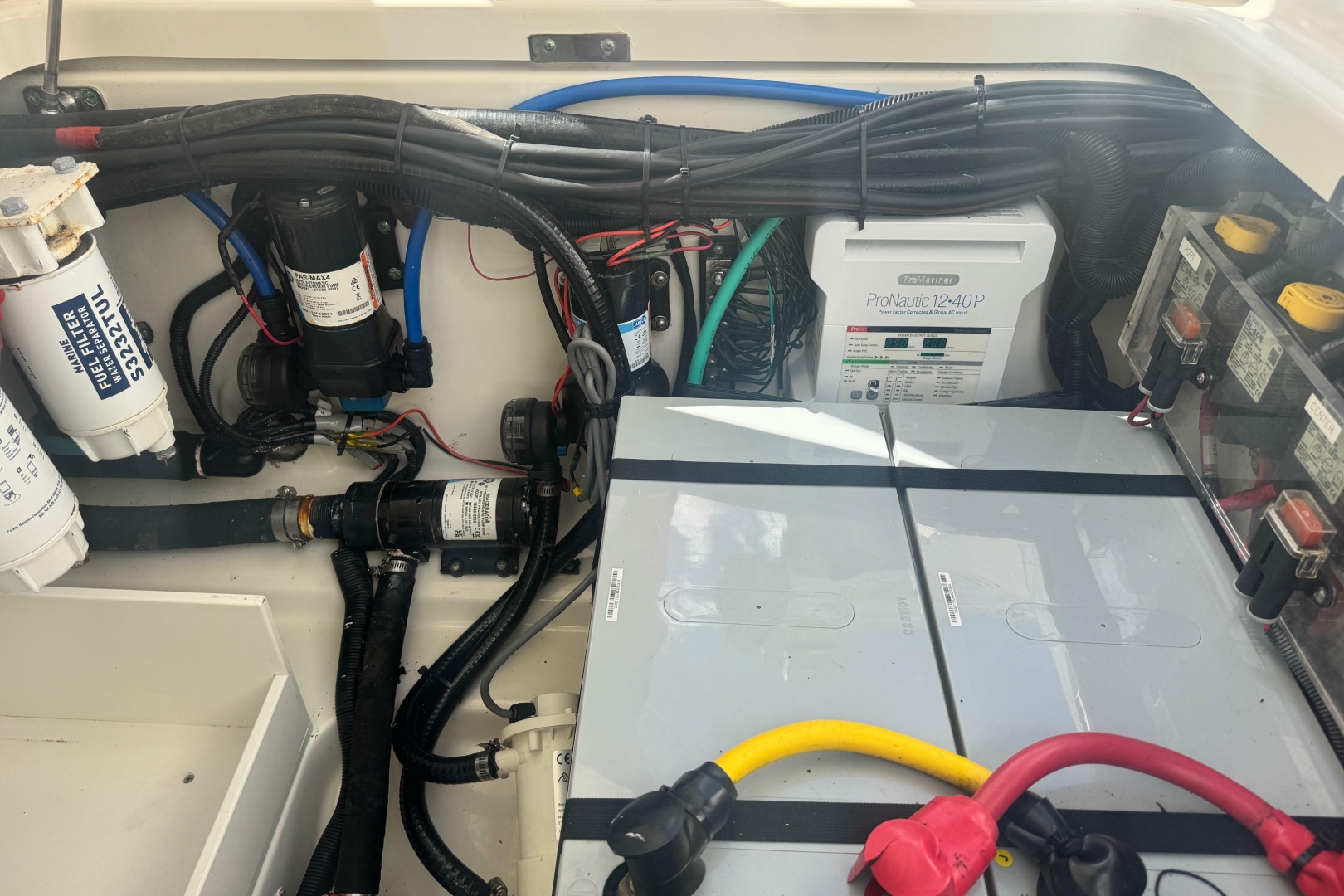 35ft Boston Whaler Yacht For Sale