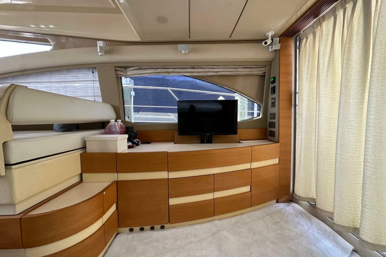 53ft Azimut Yacht For Sale
