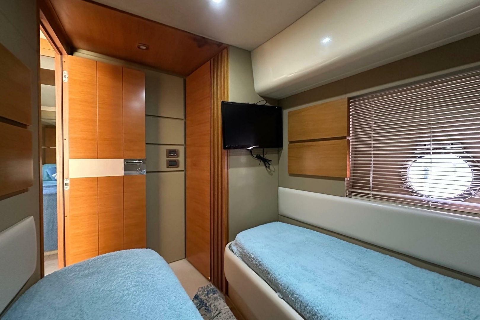 53ft Azimut Yacht For Sale