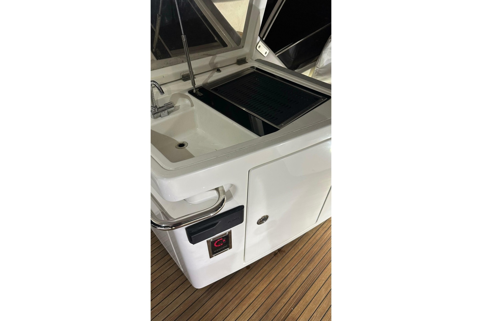 53ft Azimut Yacht For Sale