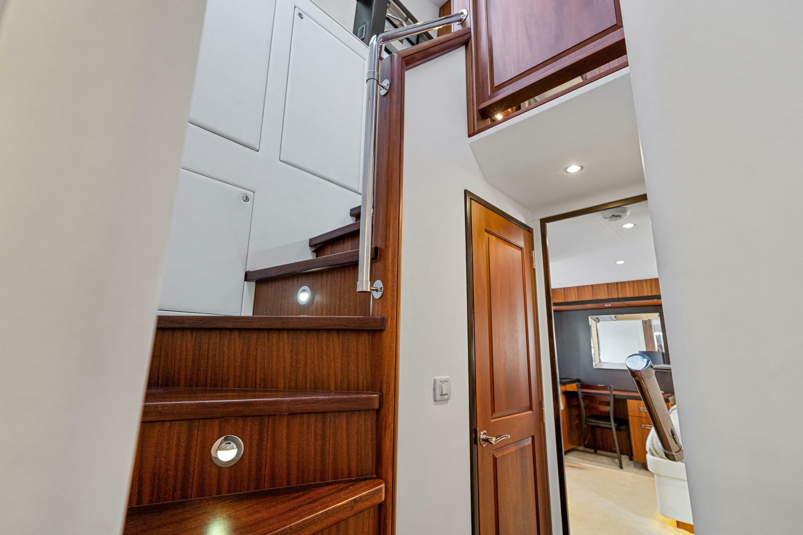 2013 Hatteras 60 Motor Yacht