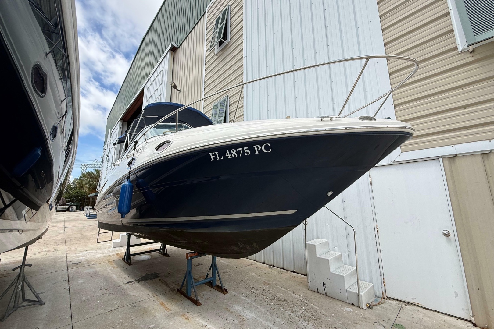 24ft Sea Ray Yacht For Sale