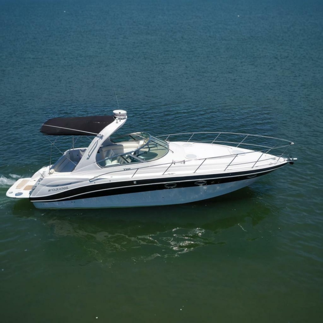 37ft Four Winns Yacht For Sale