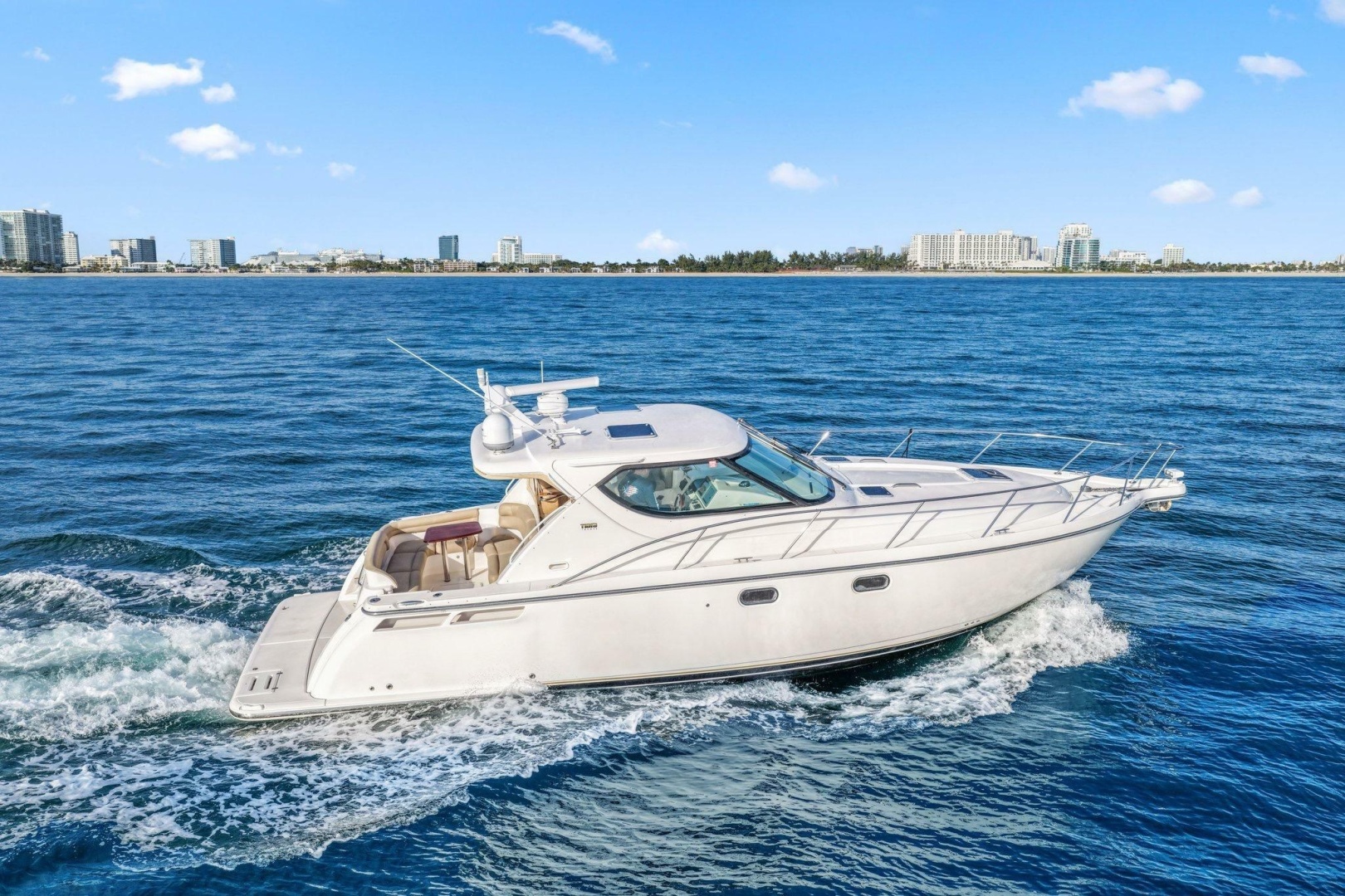 2008 Tiara Yachts 4300 Sovran