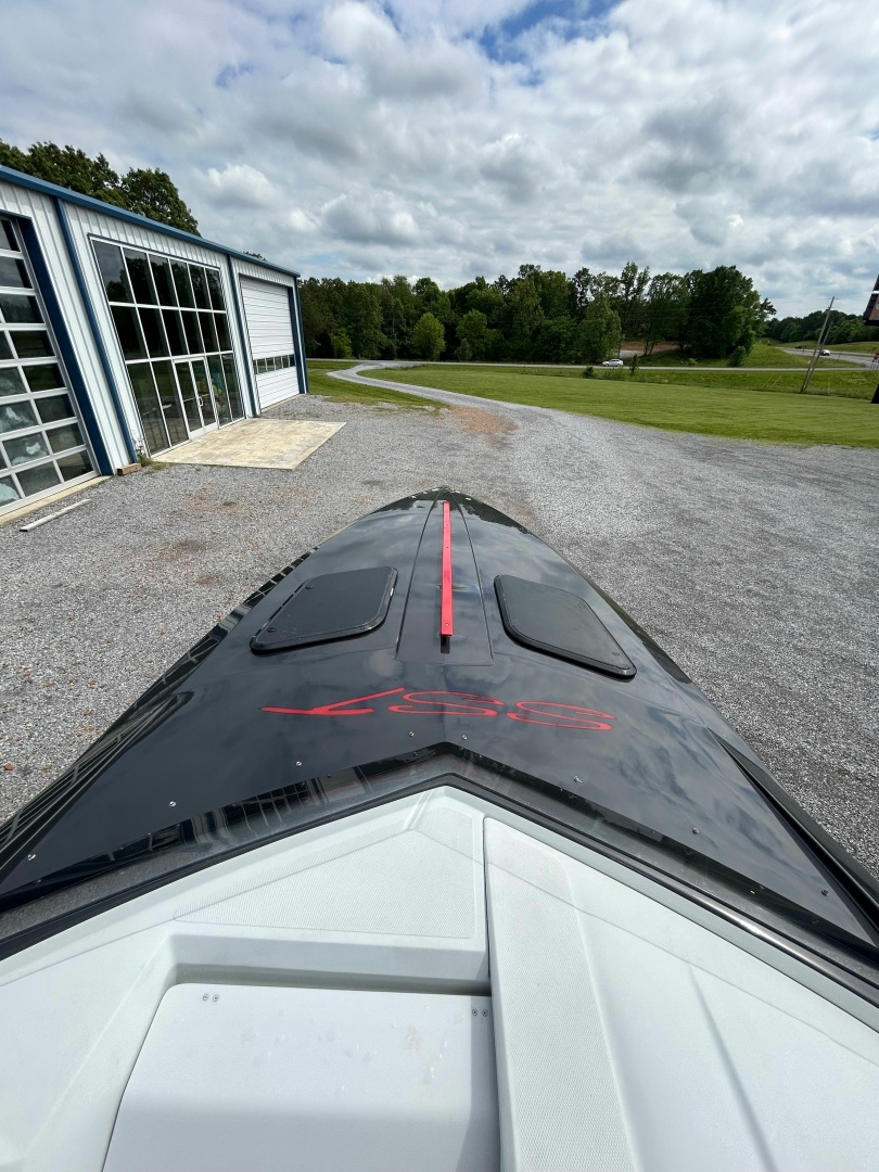 Fly By Five 30ft Baja Yacht For Sale