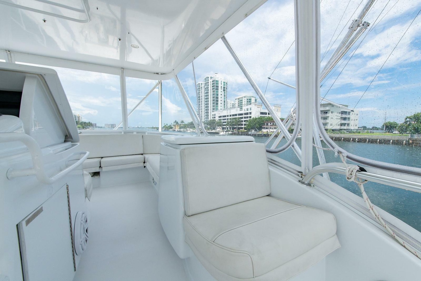 2006 Hatteras 64 Convertible
