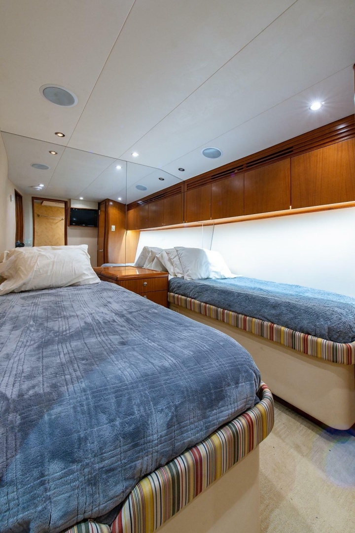 The Whiting Way 64ft Hatteras Yacht For Sale The Whiting Way 64ft Hatteras Yacht For Sale