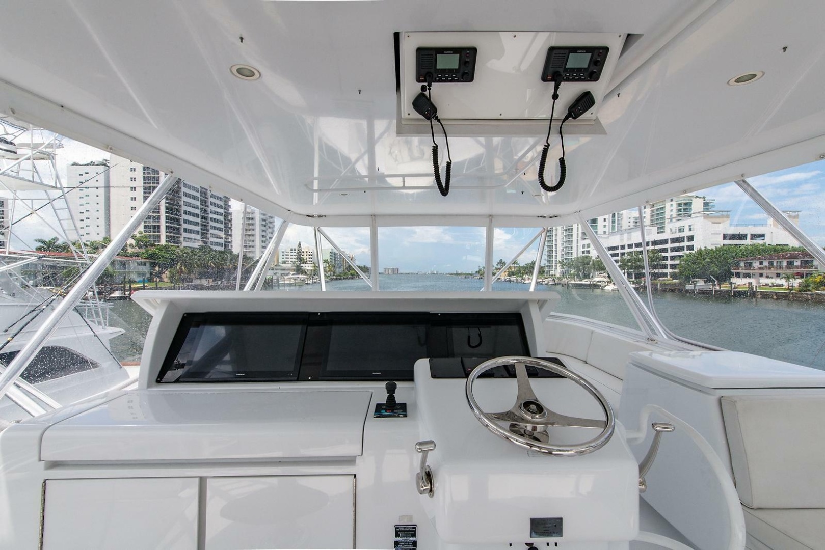 2006 Hatteras 64 Convertible